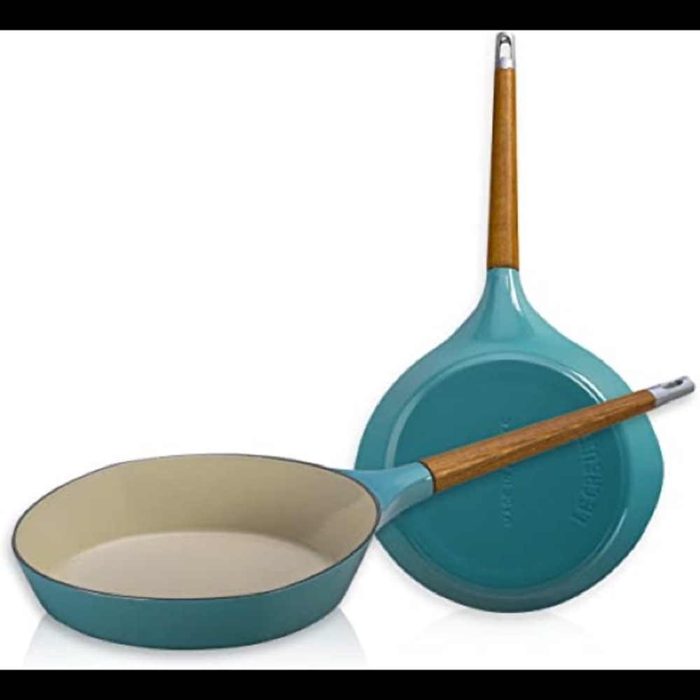 Le Creuset Raymond Loewy skillet pan turquoise NEW